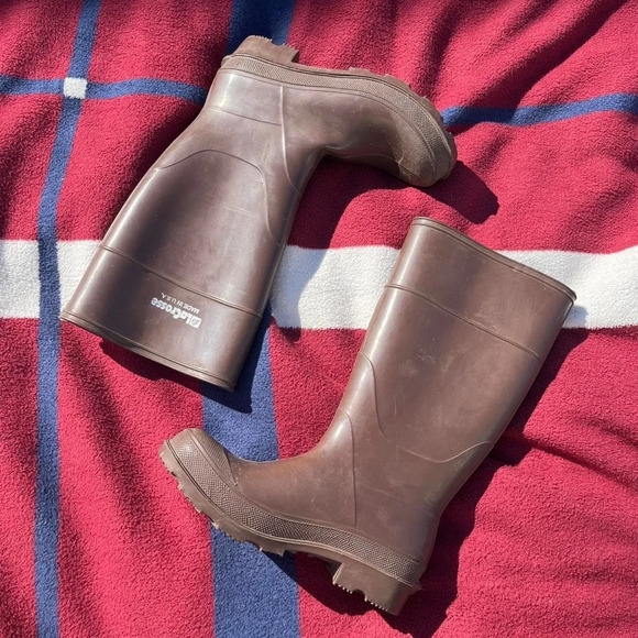 LaCrosse Brown Tall Rubber Mud Rain Waterproof pull on Boots Made In USA
Mens 9